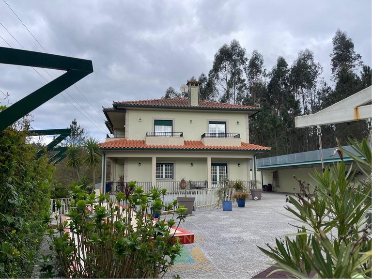 Villa for Sale in Rebordões (santa Maria), Ponte De Lima, Portugal 1
