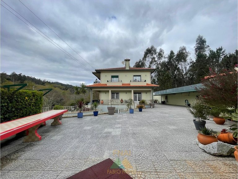 Villa for Sale in Rebordões (santa Maria), Ponte De Lima, Portugal 5