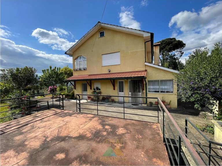 Villa for Sale in Couto, Arcos De Valdevez, Portugal 4