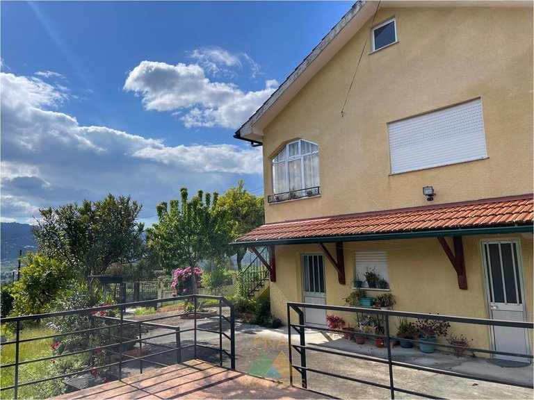 Villa for Sale in Couto, Arcos De Valdevez, Portugal 11