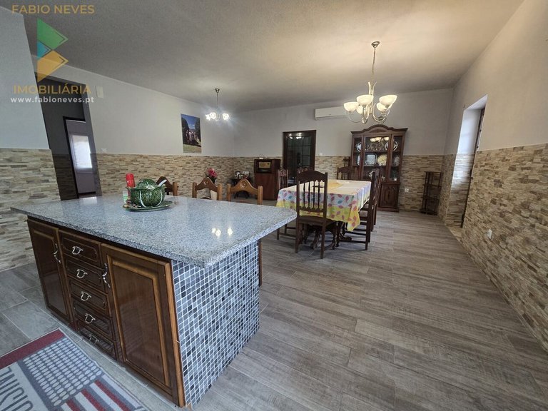 Villa for Sale in Santar, Arcos De Valdevez, Portugal 7