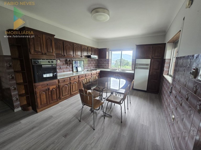 Villa for Sale in Santar, Arcos De Valdevez, Portugal 18