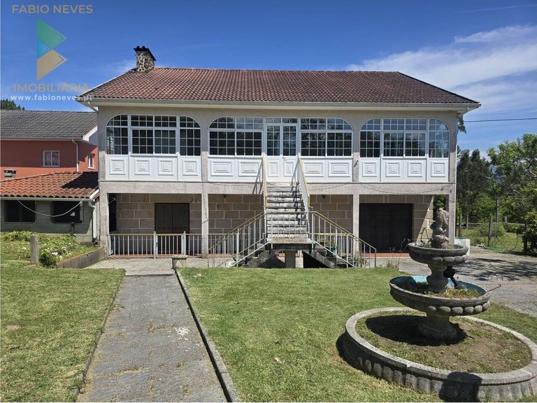 Villa for Sale in Santar, Arcos De Valdevez, Portugal 1