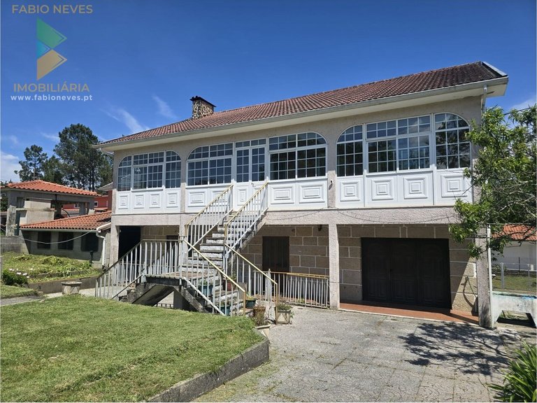 Villa for Sale in Santar, Arcos De Valdevez, Portugal 2