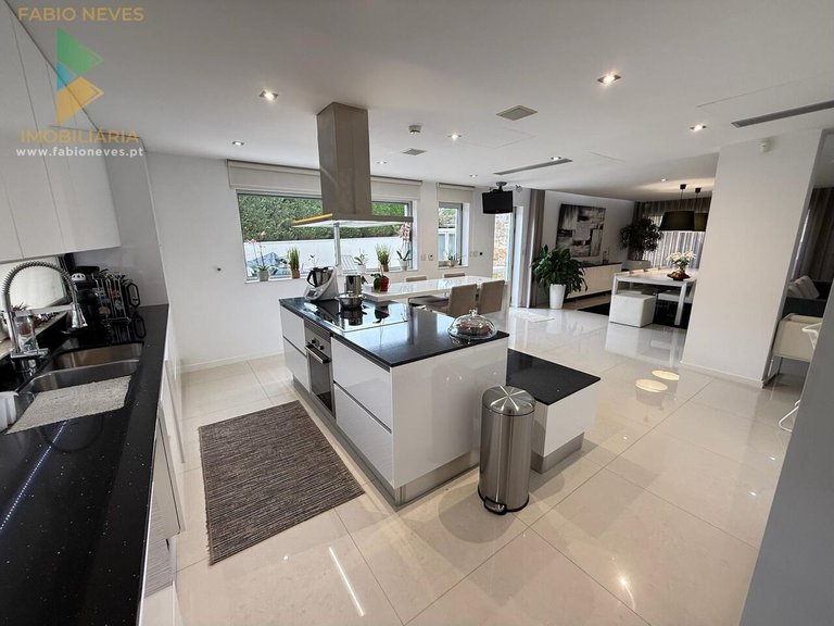 Villa for Sale in Guilhadeses, Arcos De Valdevez, Portugal 2