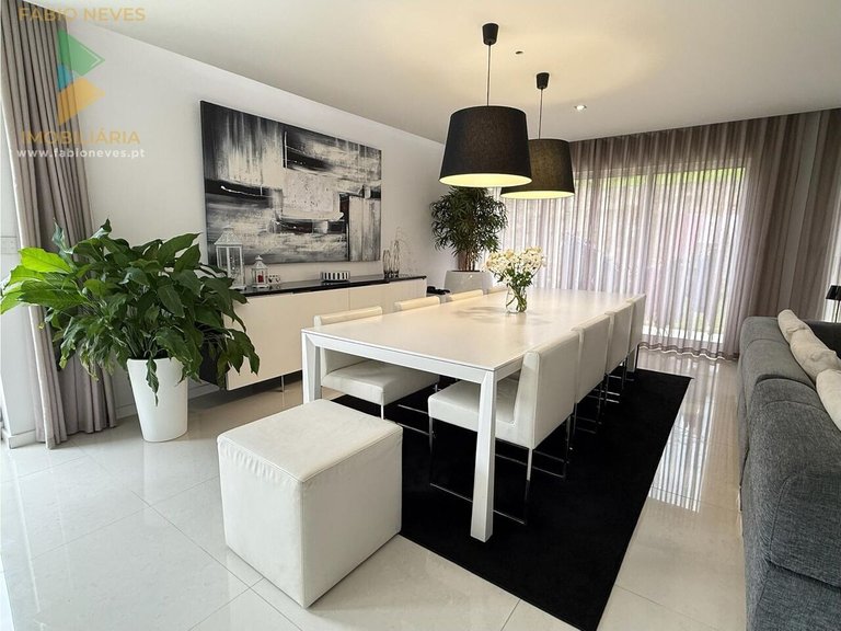 Villa for Sale in Guilhadeses, Arcos De Valdevez, Portugal 4