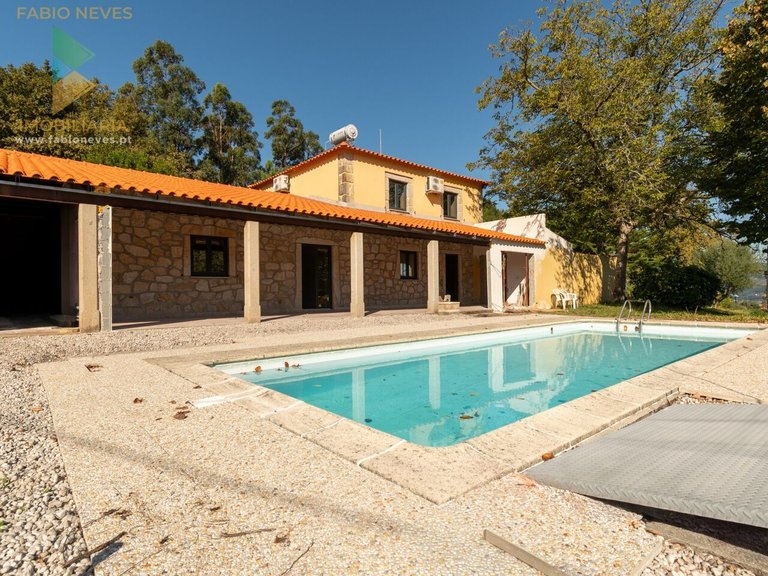 Villa for Sale in Beiral Do Lima, Ponte De Lima, Portugal 1