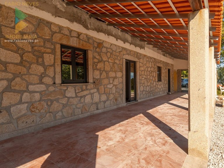Villa for Sale in Beiral Do Lima, Ponte De Lima, Portugal 7