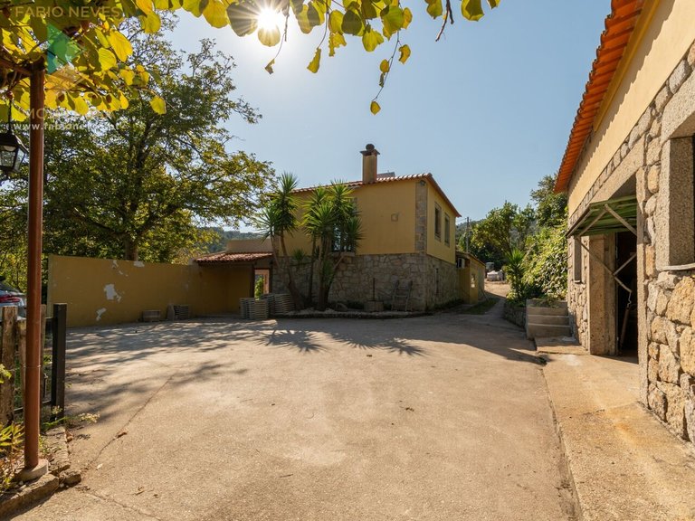 Villa for Sale in Beiral Do Lima, Ponte De Lima, Portugal 12