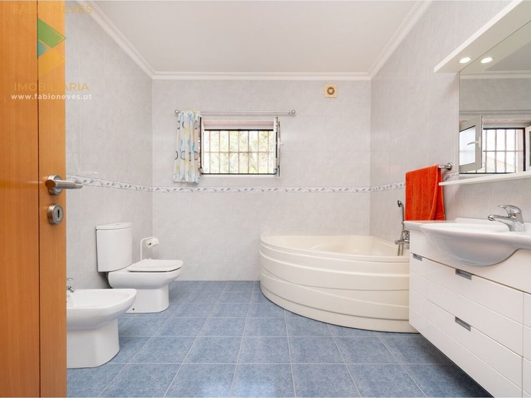 Villa for Sale in Fornelos E Queijada, Ponte De Lima, Portugal 33