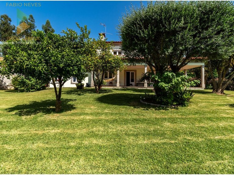 Villa for Sale in Fornelos E Queijada, Ponte De Lima, Portugal 2