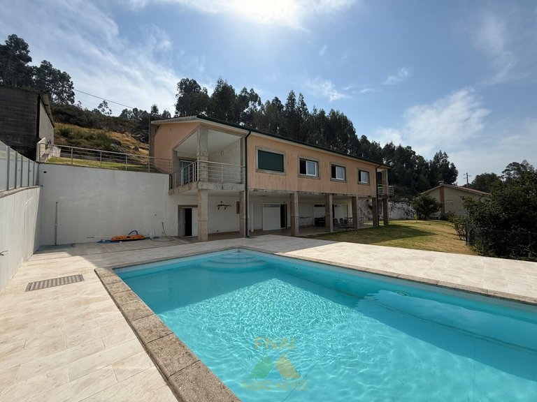 Villa for Sale in Cendufe, Arcos De Valdevez, Portugal 1
