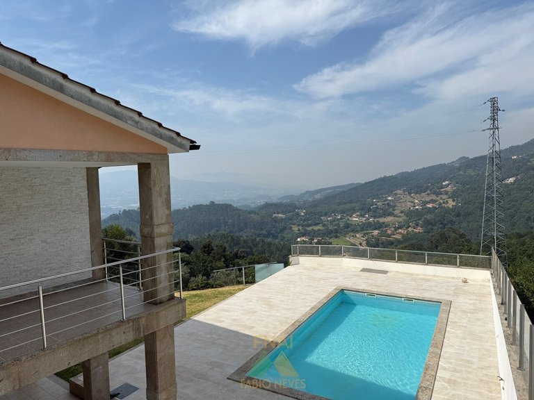 Villa for Sale in Cendufe, Arcos De Valdevez, Portugal 2