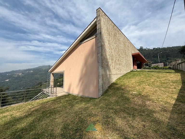 Villa for Sale in Cendufe, Arcos De Valdevez, Portugal 19