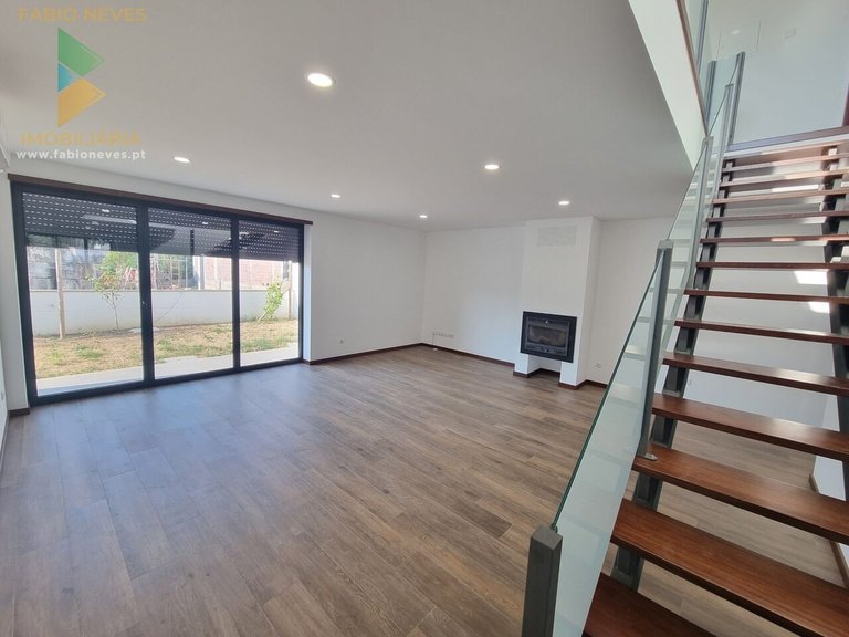 Villa for Sale in Seara, Ponte De Lima, Portugal 4