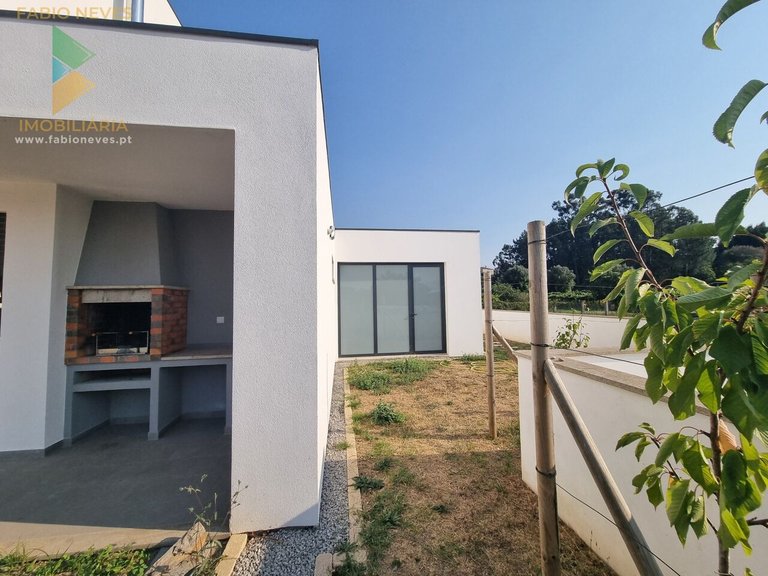 Villa for Sale in Seara, Ponte De Lima, Portugal 9
