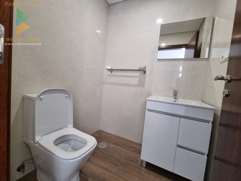 Villa for Sale in Seara, Ponte De Lima, Portugal 12