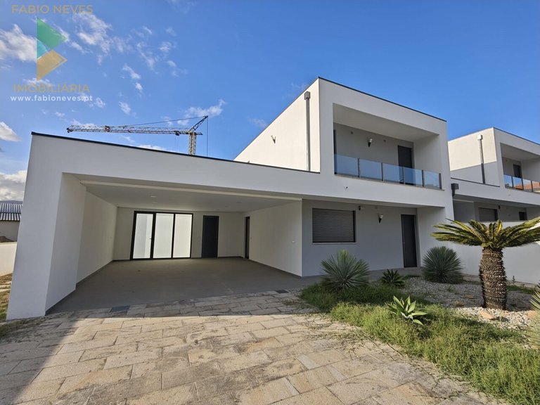 Villa for Sale in Seara, Ponte De Lima, Portugal 1