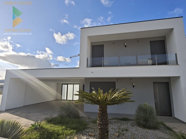 Villa for Sale in Seara, Ponte De Lima, Portugal 2
