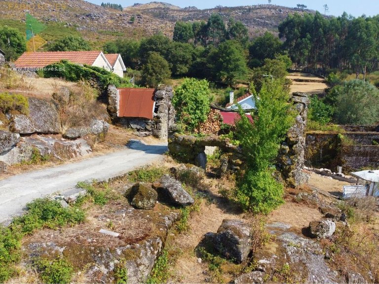 Villa for Sale in Vale, Arcos De Valdevez, Portugal 8