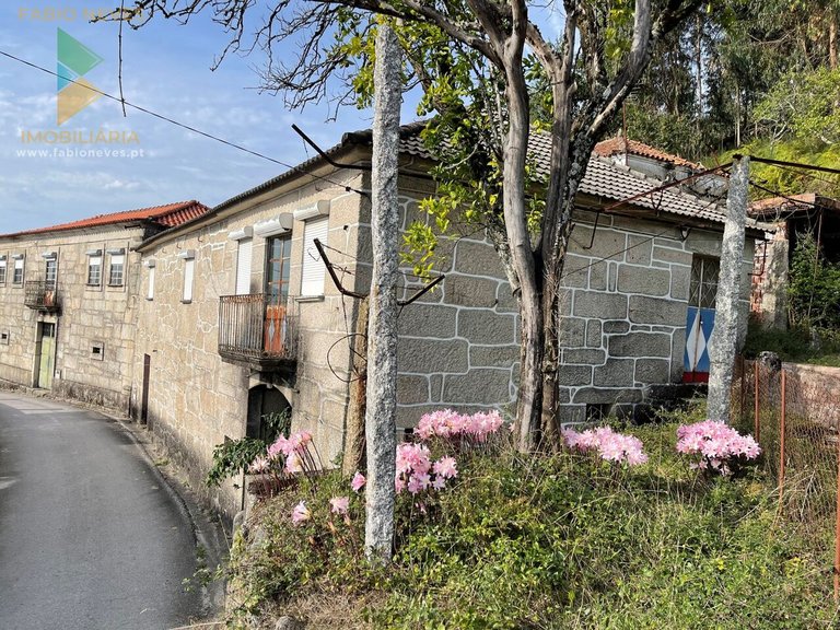 Villa for Sale in Gondoriz, Arcos De Valdevez, Portugal 1