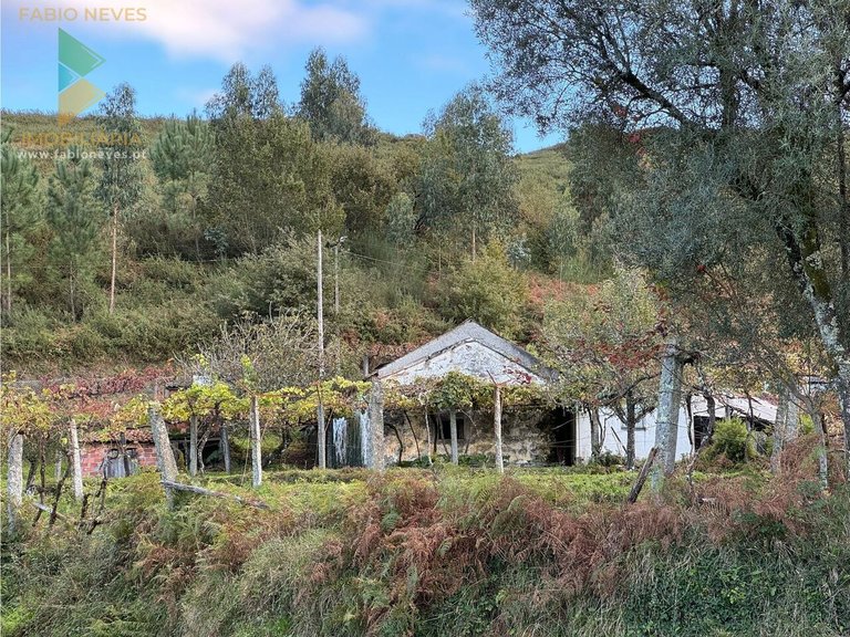 Villa for Sale in Ázere, Arcos De Valdevez, Portugal 12