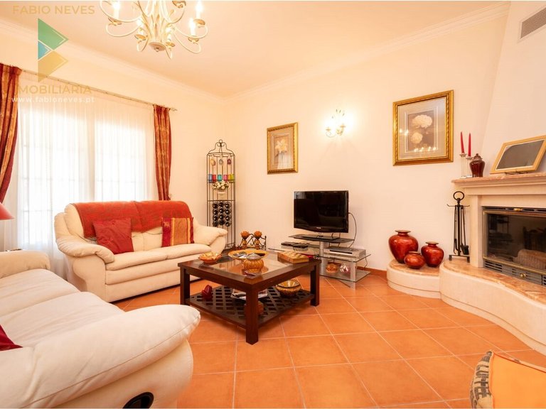 Villa for Sale in Refóios Do Lima, Ponte De Lima, Portugal 13