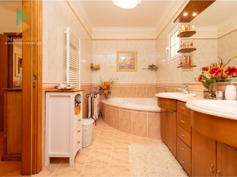 Villa for Sale in Refóios Do Lima, Ponte De Lima, Portugal 35