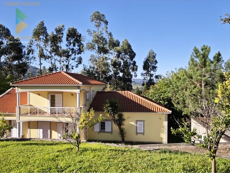 Villa for Sale in Refóios Do Lima, Ponte De Lima, Portugal 1