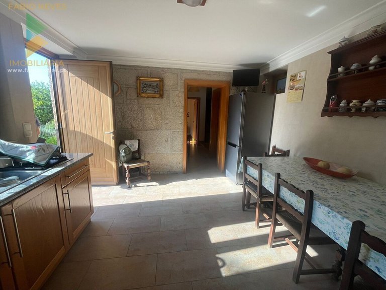 Villa for Sale in Lanheses, Viana Do Castelo, Portugal 22