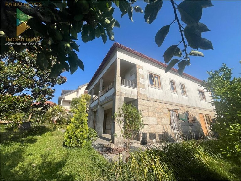 Villa for Sale in Lanheses, Viana Do Castelo, Portugal 10