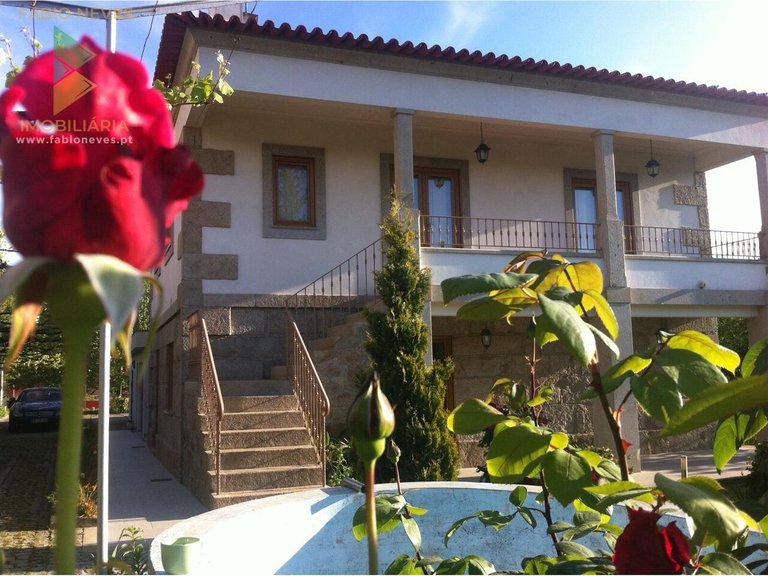 Villa for Sale in Lanheses, Viana Do Castelo, Portugal 3