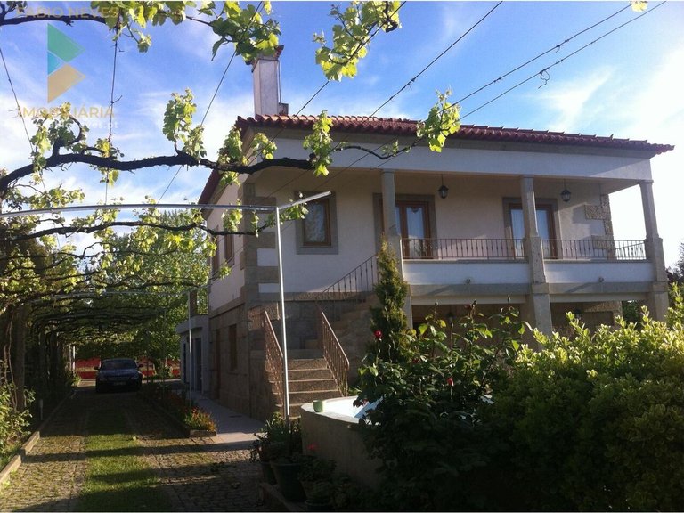 Villa for Sale in Lanheses, Viana Do Castelo, Portugal 1