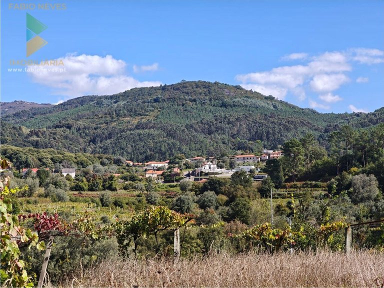 Villa for Sale in Labruja, Ponte De Lima, Portugal 1