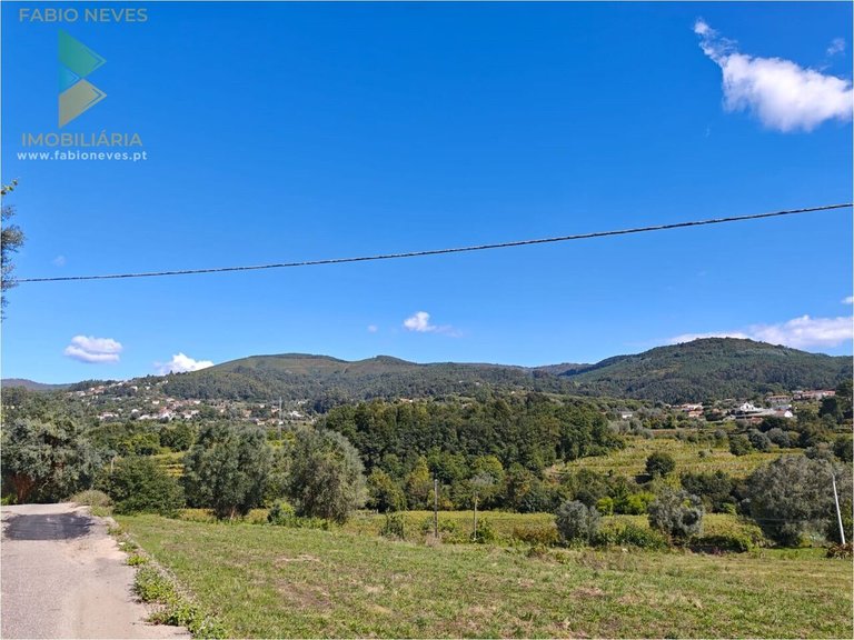 Villa for Sale in Labruja, Ponte De Lima, Portugal 3