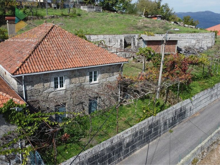 Villa for Sale in Senharei, Arcos De Valdevez, Portugal 1