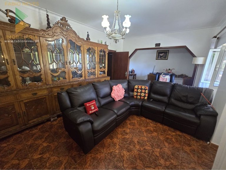 Villa for Sale in Santar, Arcos De Valdevez, Portugal 8