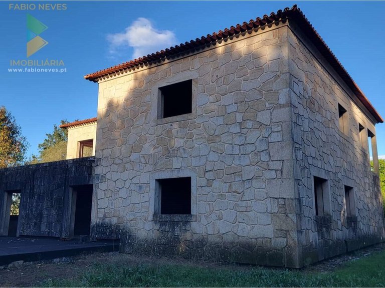Villa for Sale in São Pedro De Arcos, Ponte De Lima, Portugal 4