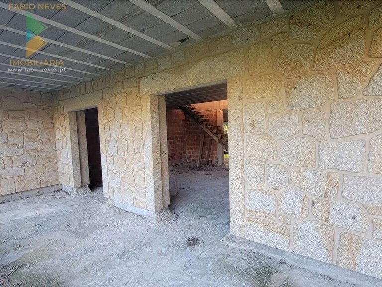 Villa for Sale in São Pedro De Arcos, Ponte De Lima, Portugal 8
