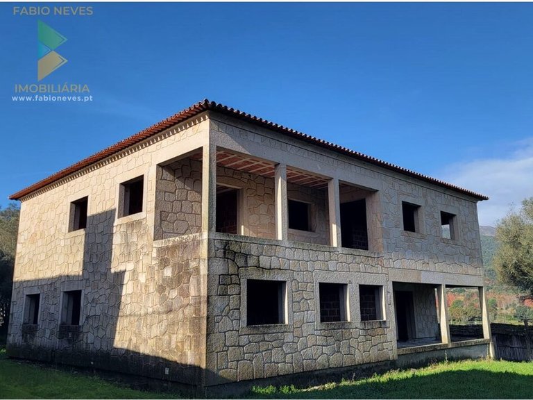 Villa for Sale in São Pedro De Arcos, Ponte De Lima, Portugal 27
