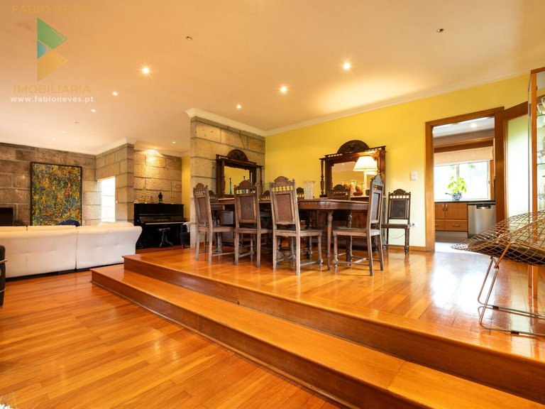 Villa for Sale in União Das Freguesias De Guilhadeses E Santar, Arcos De Valdevez, Portugal 3