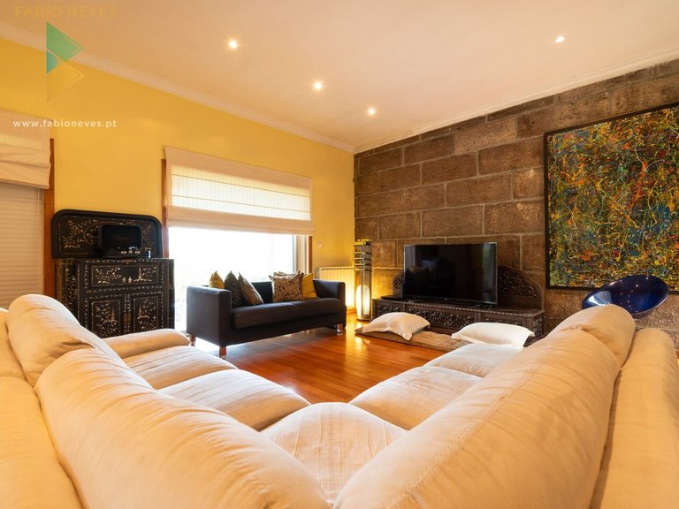 Villa for Sale in União Das Freguesias De Guilhadeses E Santar, Arcos De Valdevez, Portugal 5