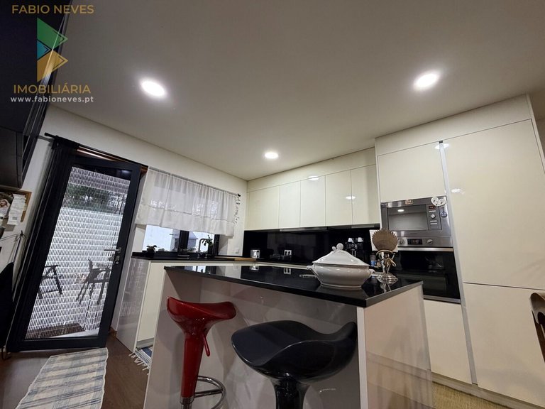 Villa for Sale in Souto, Arcos De Valdevez, Portugal 5