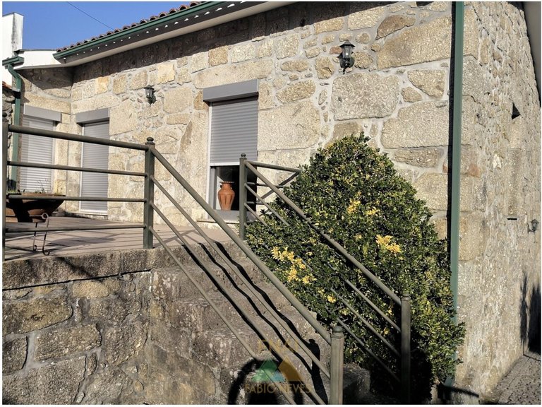 Villa for Sale in Oleiros, Ponte Da Barca, Portugal 4