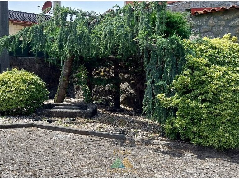 Villa for Sale in Oleiros, Ponte Da Barca, Portugal 11