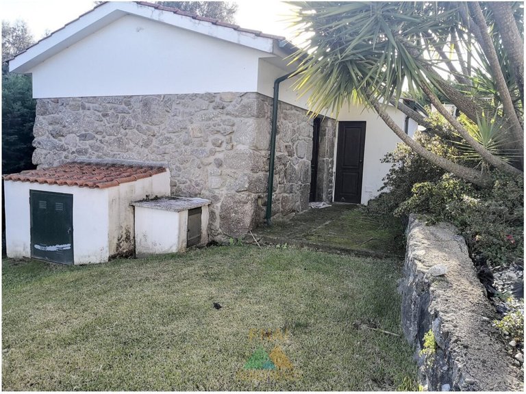 Villa for Sale in Oleiros, Ponte Da Barca, Portugal 16