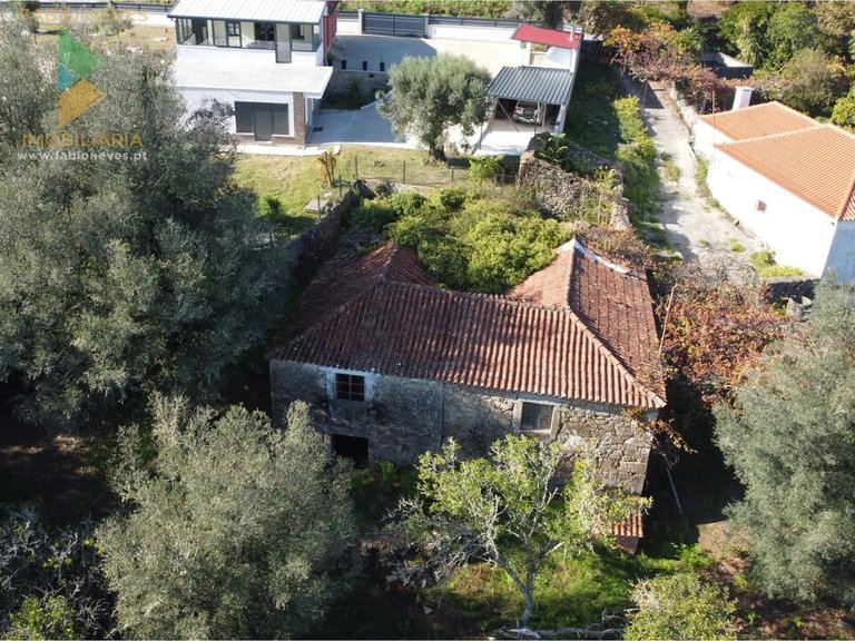 Villa for Sale in Sabadim, Arcos De Valdevez, Portugal 4