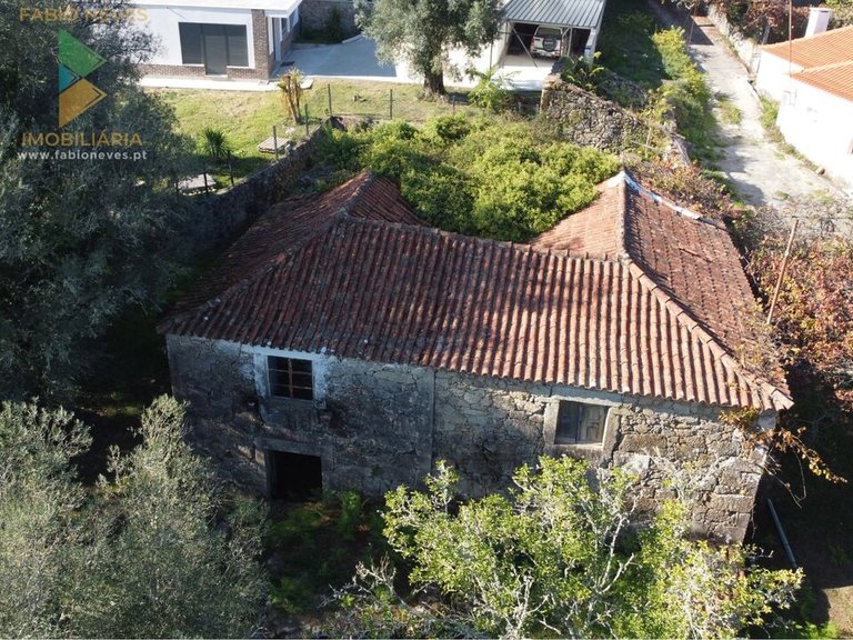 Villa for Sale in Sabadim, Arcos De Valdevez, Portugal 1