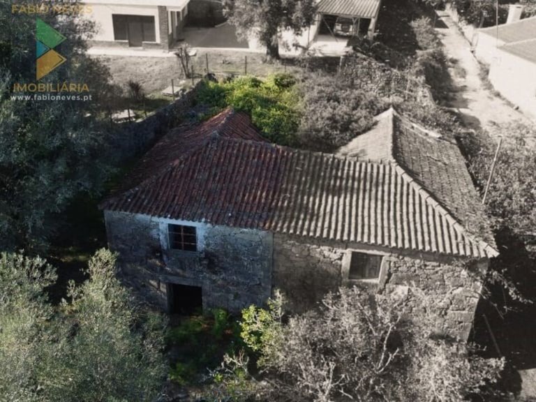 Villa for Sale in Sabadim, Arcos De Valdevez, Portugal 5