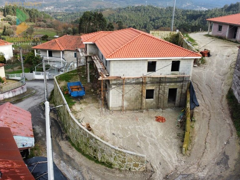 Villa for Sale in Sabadim, Arcos De Valdevez, Portugal 5